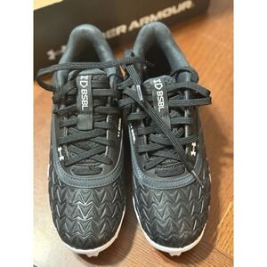 Under Armour UA Leadoff Low RM Jr. Baseball Cleats  size ‎ 1.5Y Black White